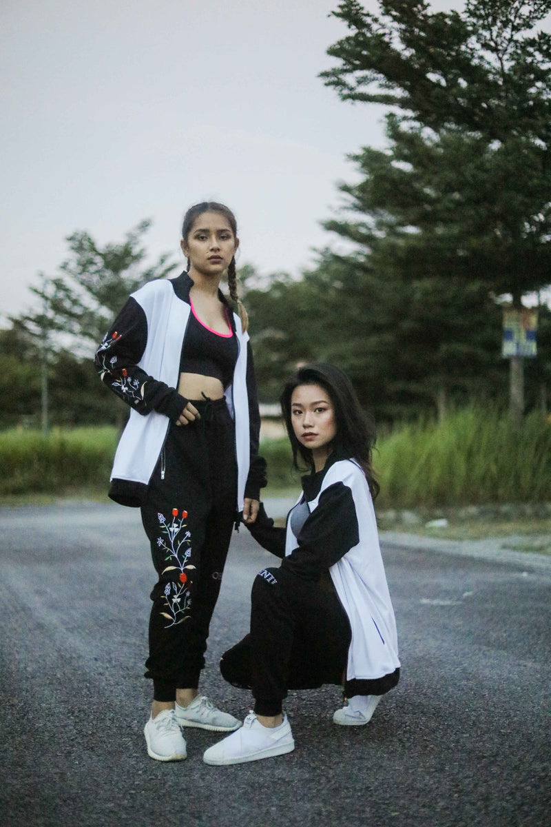 Flower jogger pants online